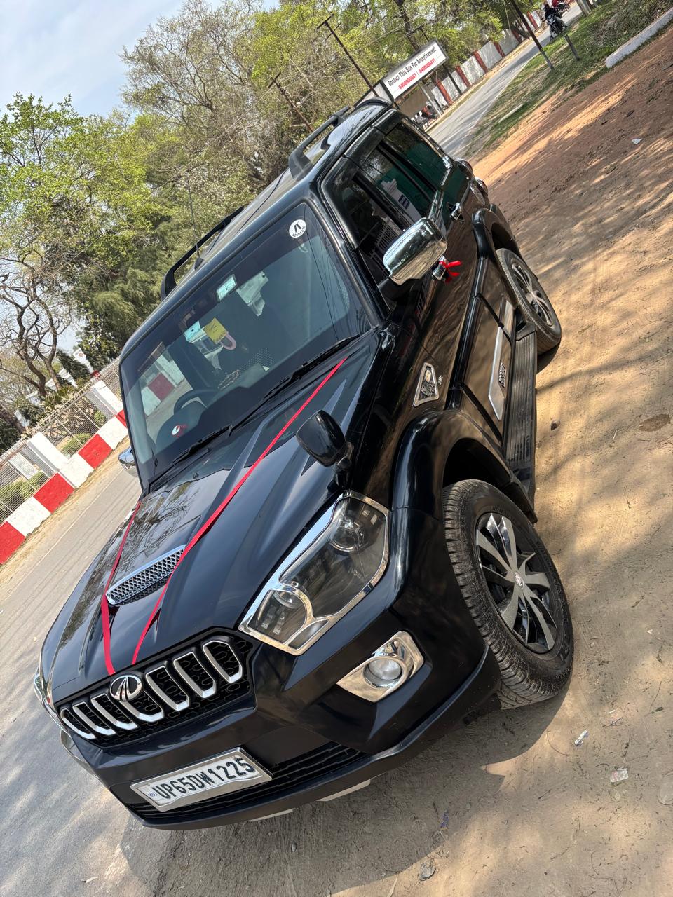 MAHINDRA SCORPIO S7 